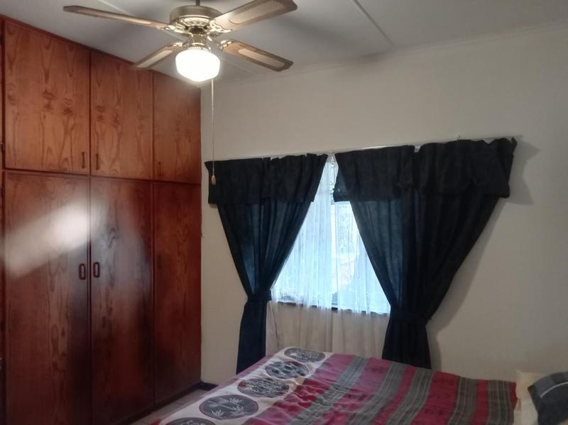 2 Bedroom Property for Sale in Umkomaas KwaZulu-Natal
