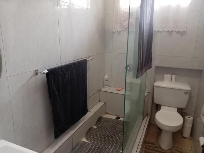 2 Bedroom Property for Sale in Umkomaas KwaZulu-Natal