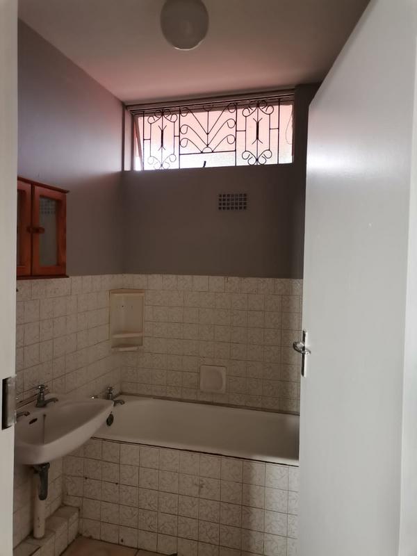 To Let 1 Bedroom Property for Rent in Empangeni Central KwaZulu-Natal