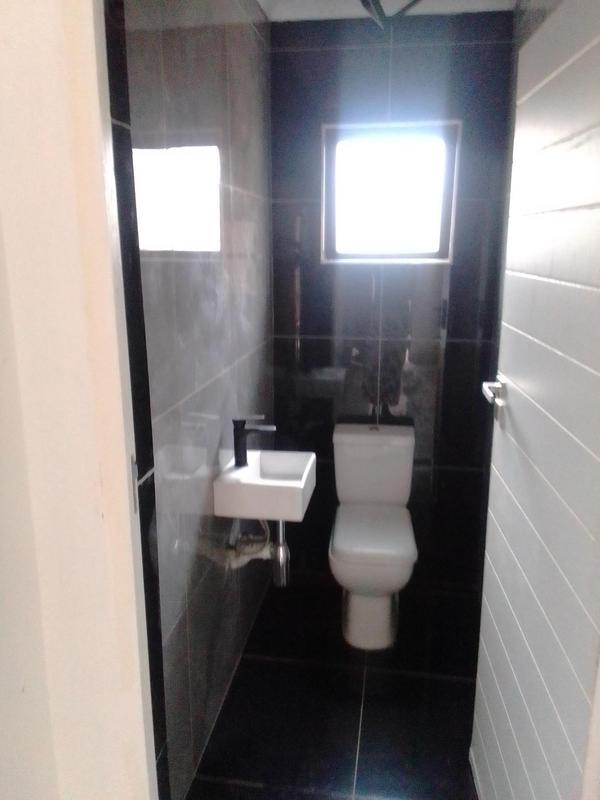 To Let 3 Bedroom Property for Rent in Bluff KwaZulu-Natal