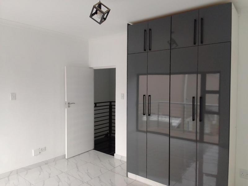 To Let 3 Bedroom Property for Rent in Bluff KwaZulu-Natal