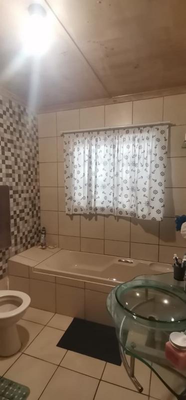 2 Bedroom Property for Sale in Empangeni Central KwaZulu-Natal