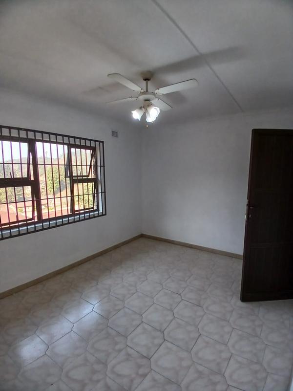 3 Bedroom Property for Sale in Umzinto KwaZulu-Natal