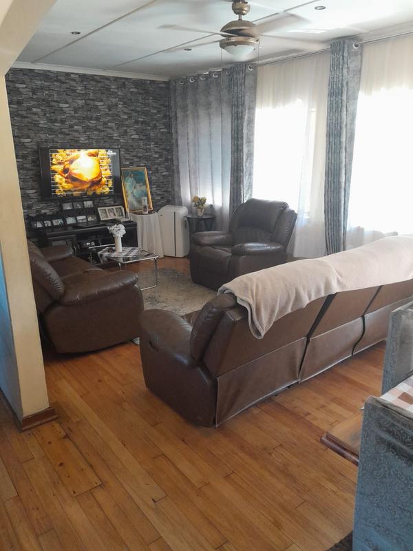 To Let 3 Bedroom Property for Rent in Bluff KwaZulu-Natal