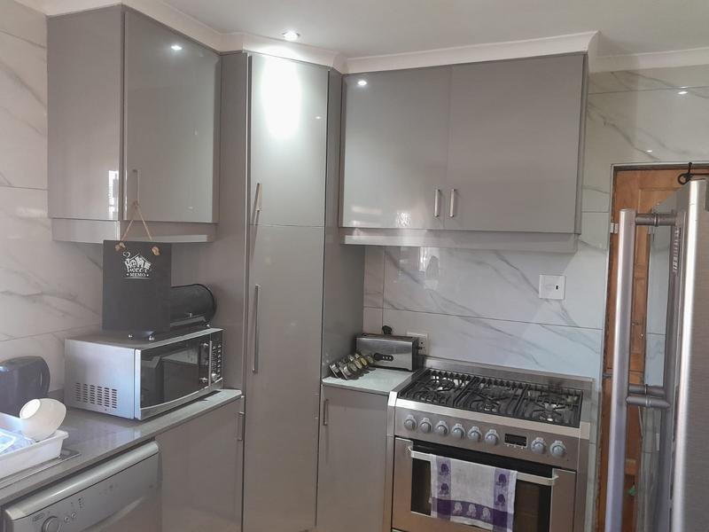 To Let 3 Bedroom Property for Rent in Bluff KwaZulu-Natal