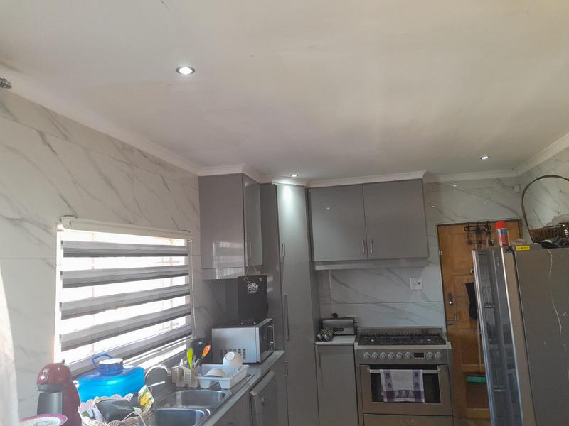 To Let 3 Bedroom Property for Rent in Bluff KwaZulu-Natal