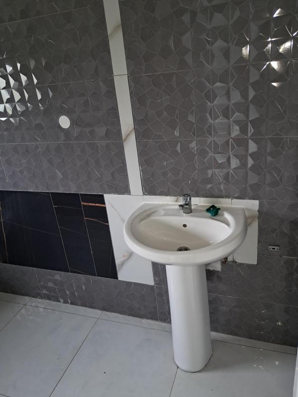 To Let 4 Bedroom Property for Rent in Berea West KwaZulu-Natal
