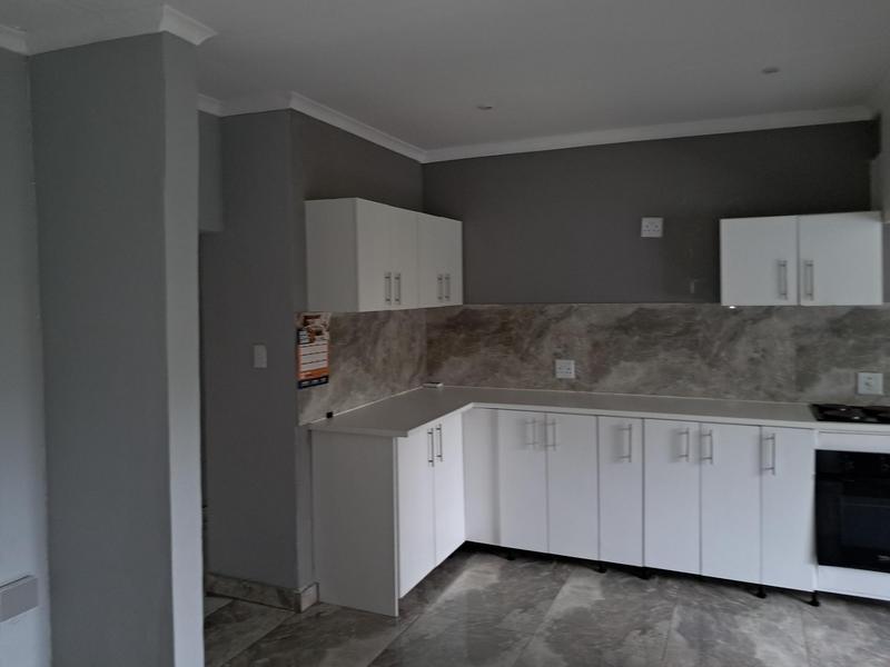To Let 4 Bedroom Property for Rent in Berea West KwaZulu-Natal