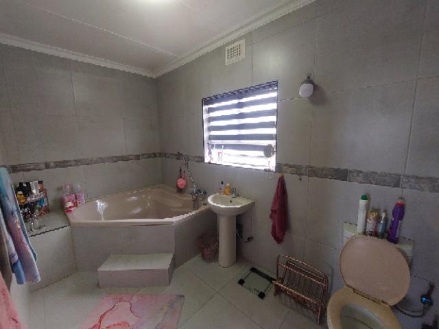 3 Bedroom Property for Sale in Ilfracombe KwaZulu-Natal