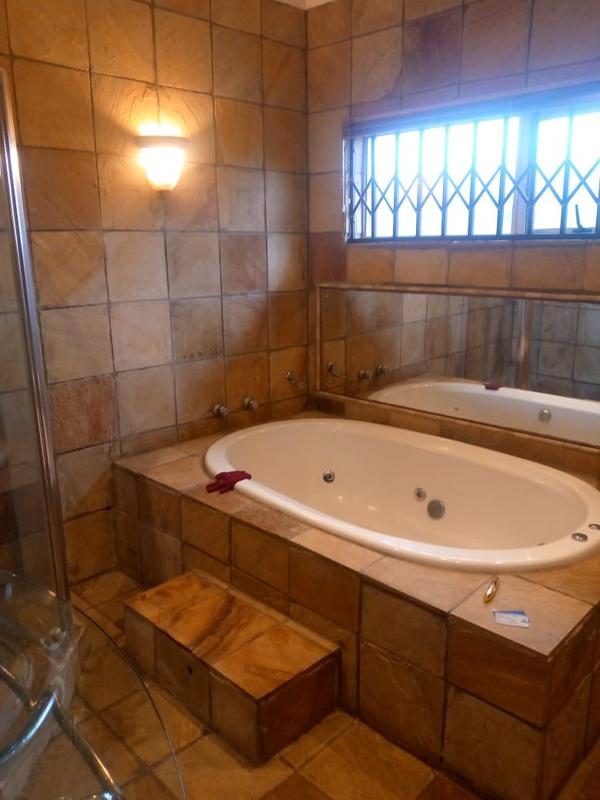 3 Bedroom Property for Sale in Meer En See KwaZulu-Natal