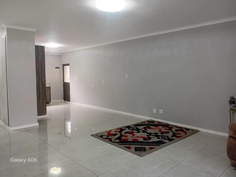 To Let 3 Bedroom Property for Rent in Umtentweni KwaZulu-Natal