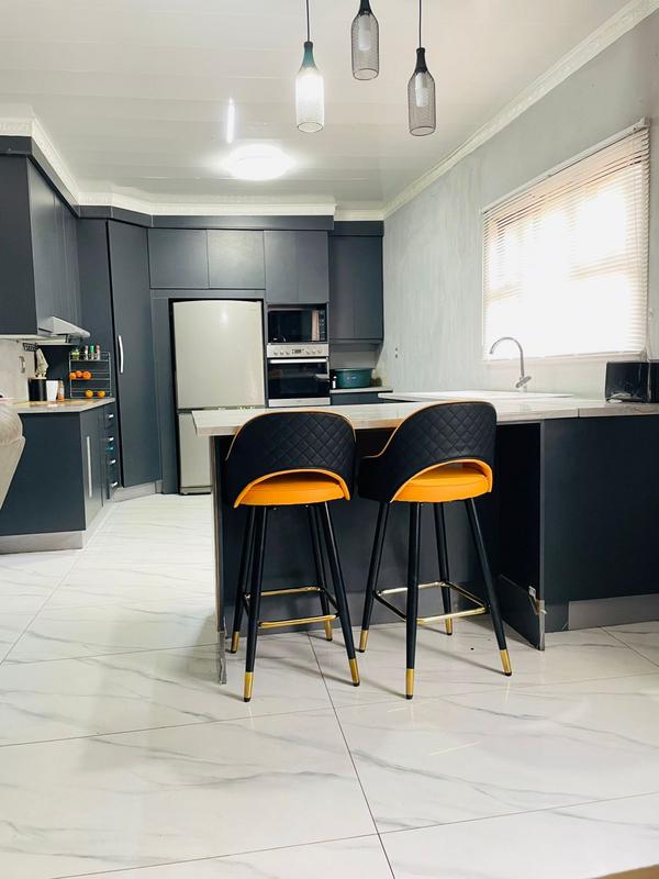 5 Bedroom Property for Sale in Margate KwaZulu-Natal