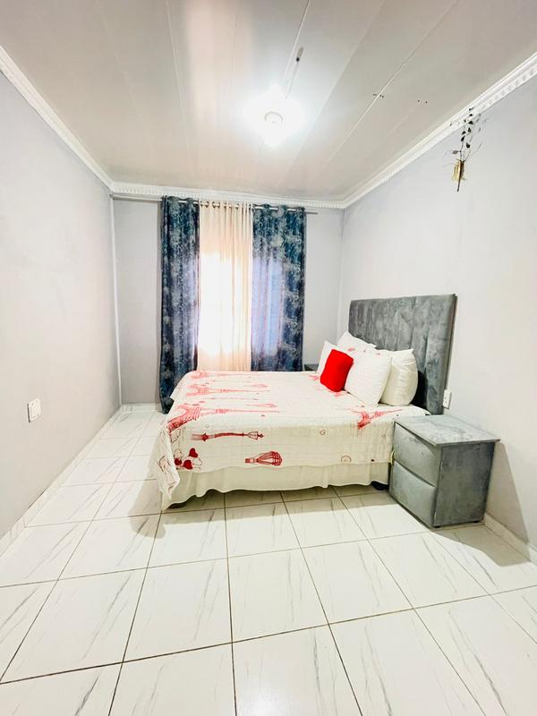 5 Bedroom Property for Sale in Margate KwaZulu-Natal