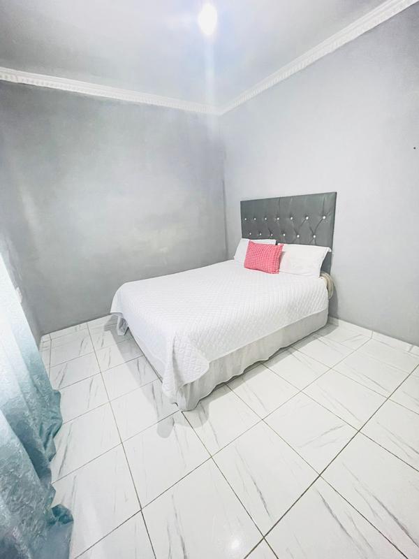 5 Bedroom Property for Sale in Margate KwaZulu-Natal