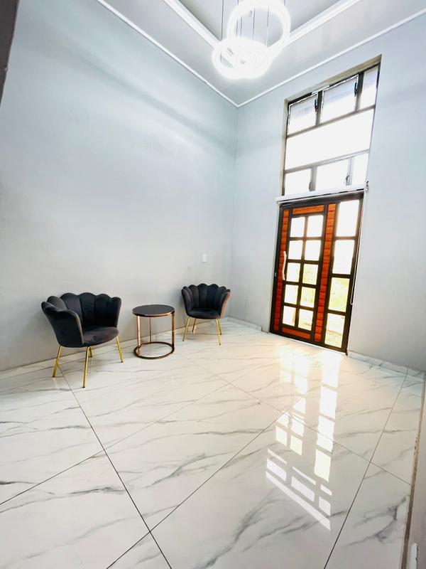 5 Bedroom Property for Sale in Margate KwaZulu-Natal