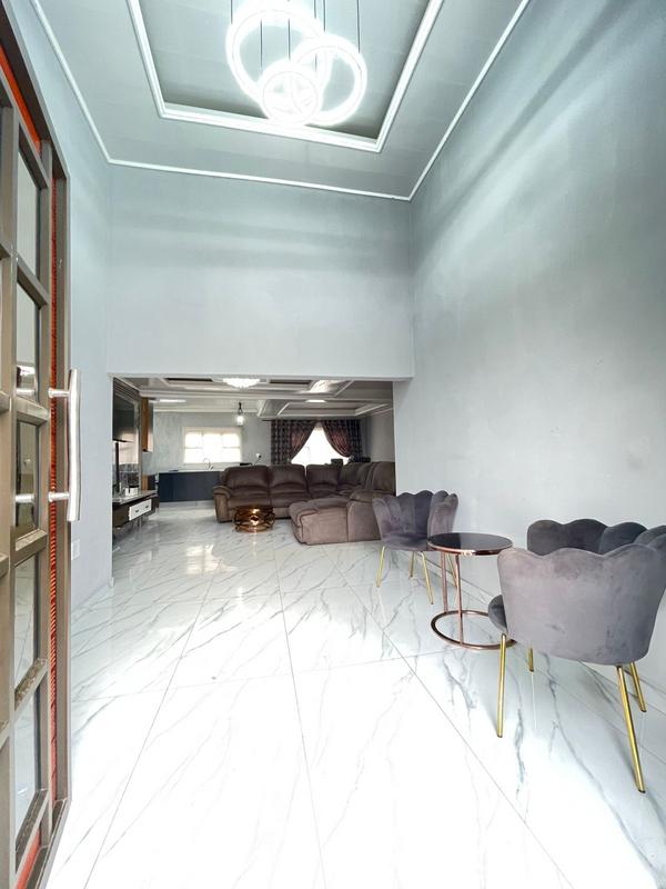 5 Bedroom Property for Sale in Margate KwaZulu-Natal