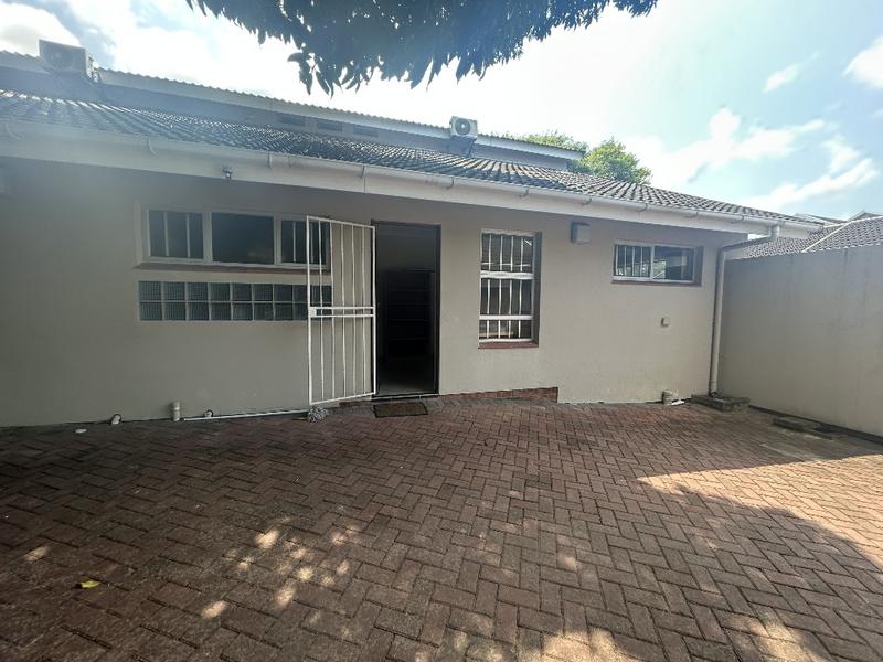 To Let 1 Bedroom Property for Rent in Meer En See KwaZulu-Natal