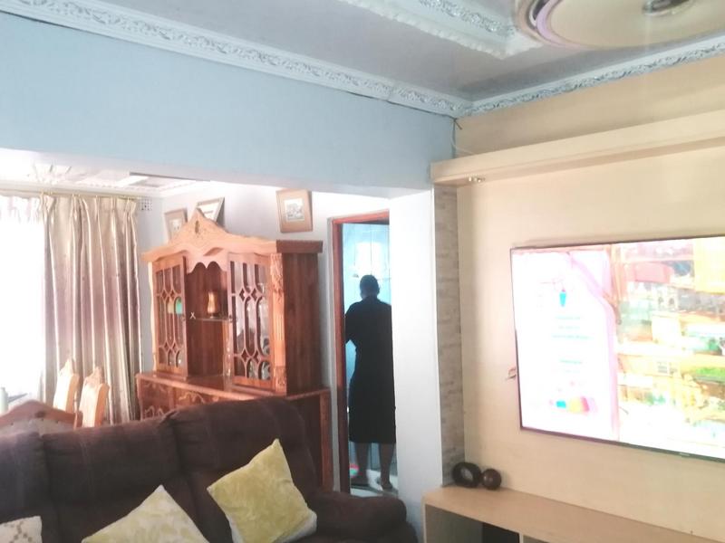 3 Bedroom Property for Sale in Umlazi KwaZulu-Natal