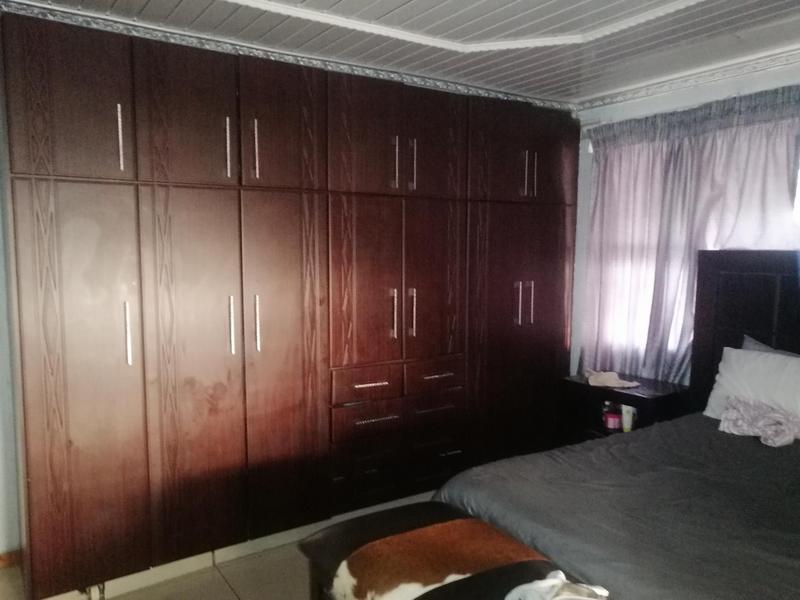 3 Bedroom Property for Sale in Umlazi KwaZulu-Natal