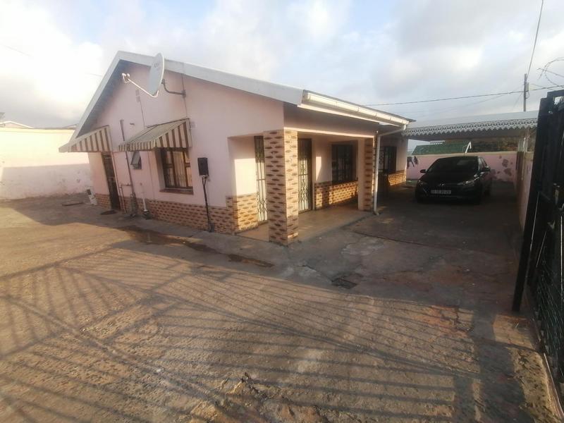 3 Bedroom Property for Sale in Umlazi KwaZulu-Natal