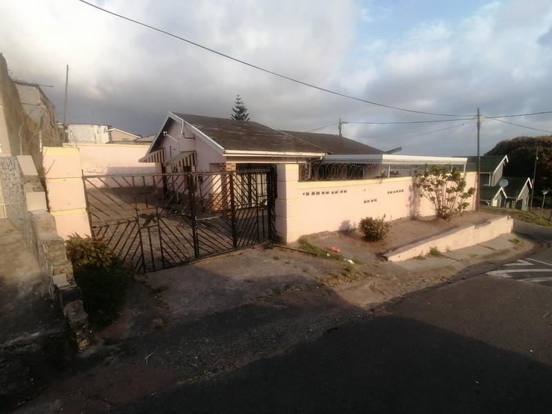 3 Bedroom Property for Sale in Umlazi KwaZulu-Natal