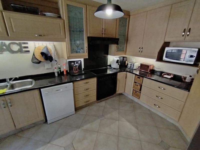 3 Bedroom Property for Sale in Sunningdale KwaZulu-Natal