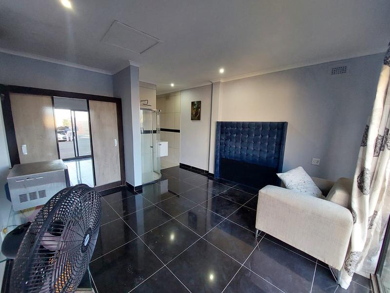 To Let 1 Bedroom Property for Rent in Uvongo KwaZulu-Natal