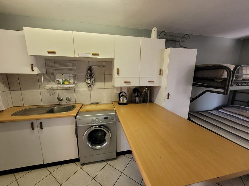 To Let 1 Bedroom Property for Rent in Uvongo Beach KwaZulu-Natal