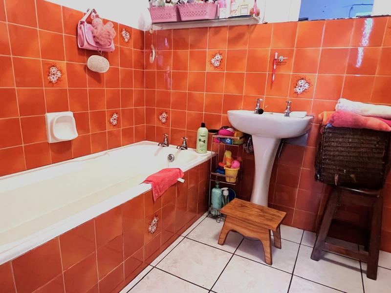 5 Bedroom Property for Sale in Ramsgate KwaZulu-Natal