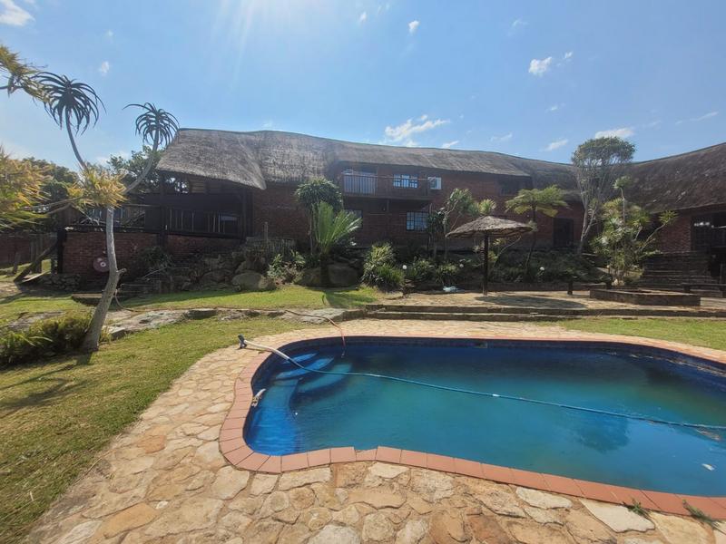 6 Bedroom Property for Sale in Uvongo KwaZulu-Natal
