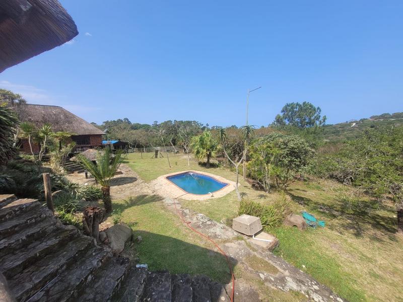 6 Bedroom Property for Sale in Uvongo KwaZulu-Natal