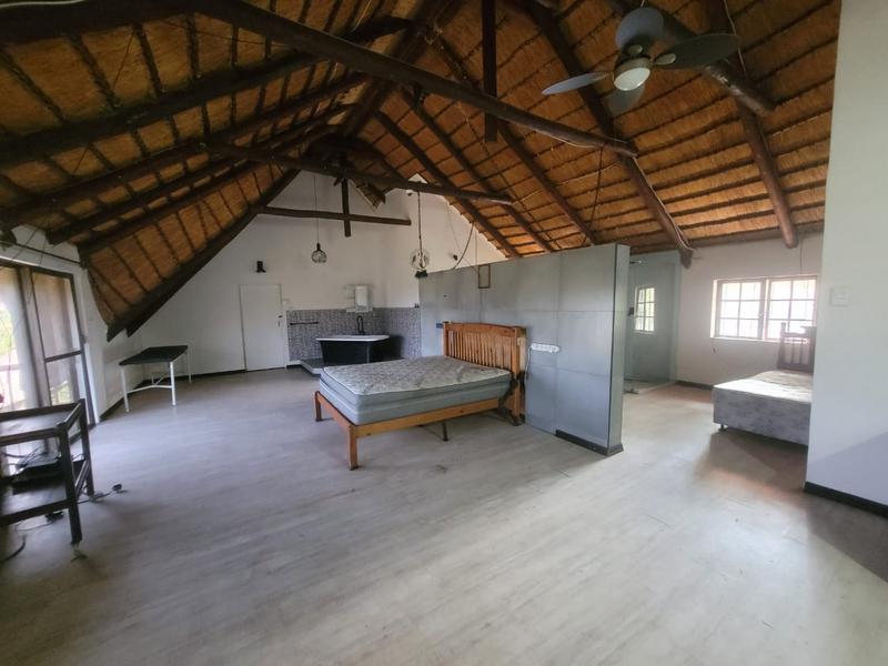 6 Bedroom Property for Sale in Uvongo KwaZulu-Natal