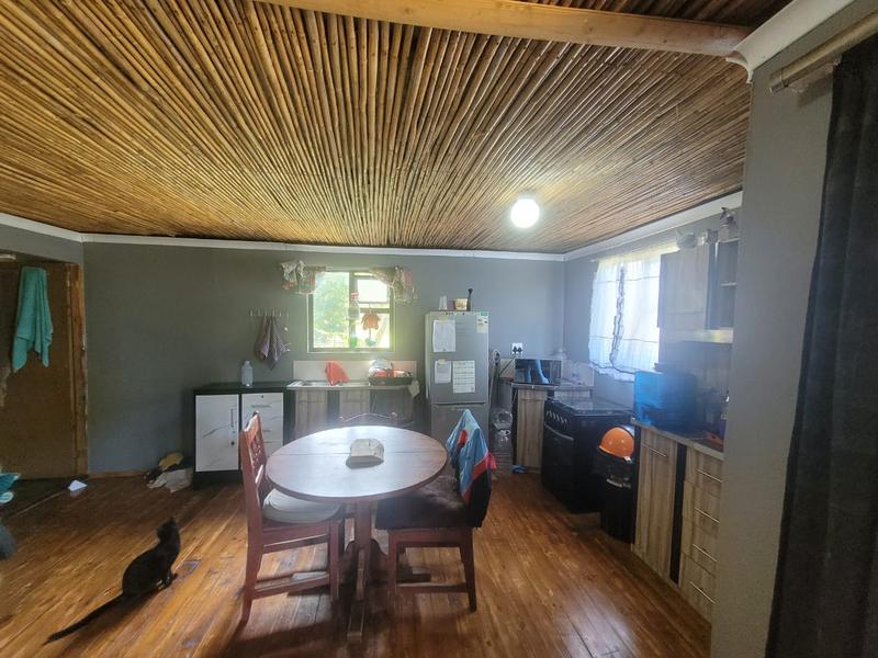 6 Bedroom Property for Sale in Uvongo KwaZulu-Natal