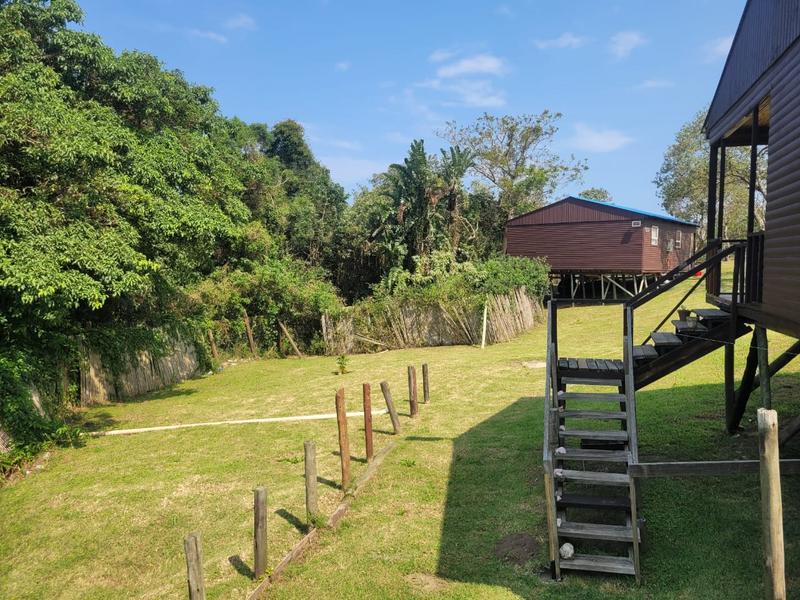 6 Bedroom Property for Sale in Uvongo KwaZulu-Natal