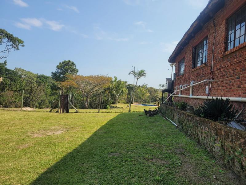 6 Bedroom Property for Sale in Uvongo KwaZulu-Natal