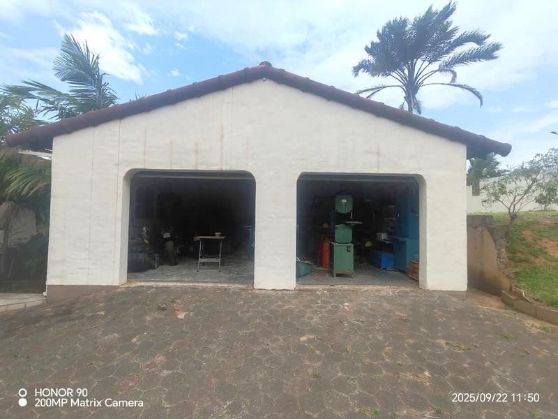 4 Bedroom Property for Sale in Uvongo KwaZulu-Natal
