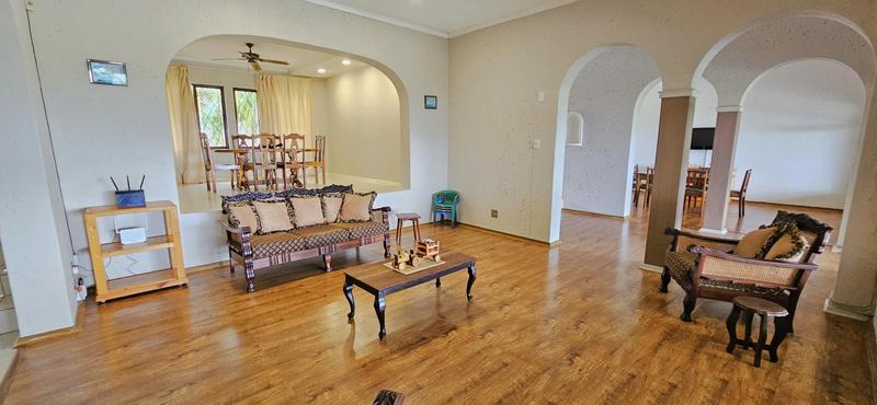 4 Bedroom Property for Sale in Uvongo KwaZulu-Natal
