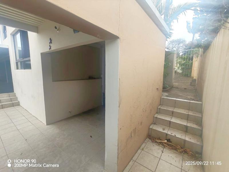 4 Bedroom Property for Sale in Uvongo KwaZulu-Natal