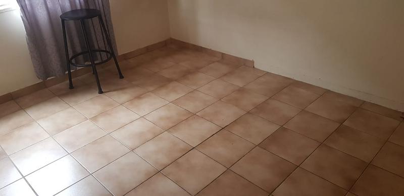 To Let 1 Bedroom Property for Rent in Overport KwaZulu-Natal