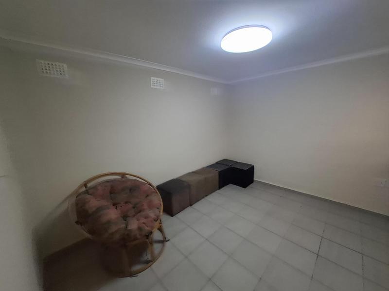 To Let 1 Bedroom Property for Rent in Overport KwaZulu-Natal