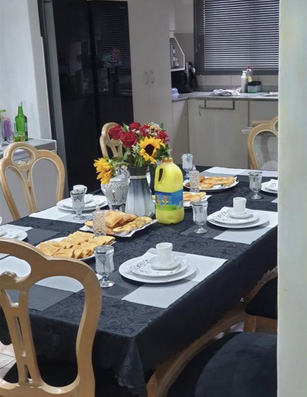 To Let 3 Bedroom Property for Rent in Sherwood KwaZulu-Natal