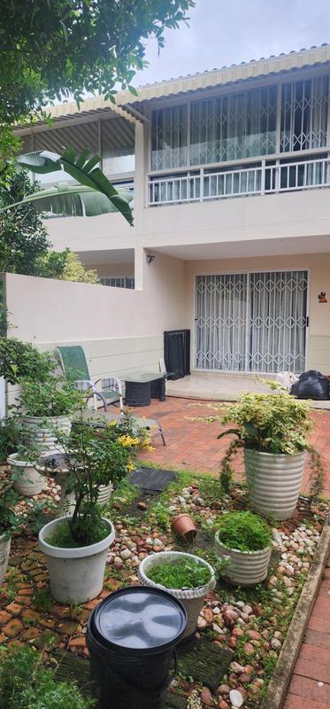 To Let 2 Bedroom Property for Rent in Umhlanga Ridge KwaZulu-Natal