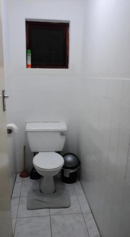 To Let 4 Bedroom Property for Rent in Bluff KwaZulu-Natal