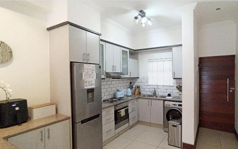 2 Bedroom Property for Sale in Umhlanga Ridge KwaZulu-Natal
