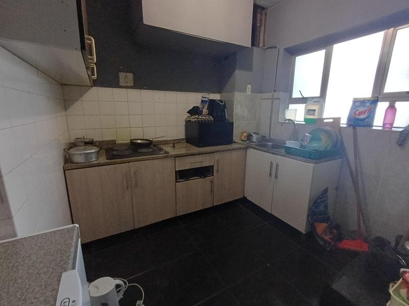 1 Bedroom Property for Sale in Victoria Embankment KwaZulu-Natal