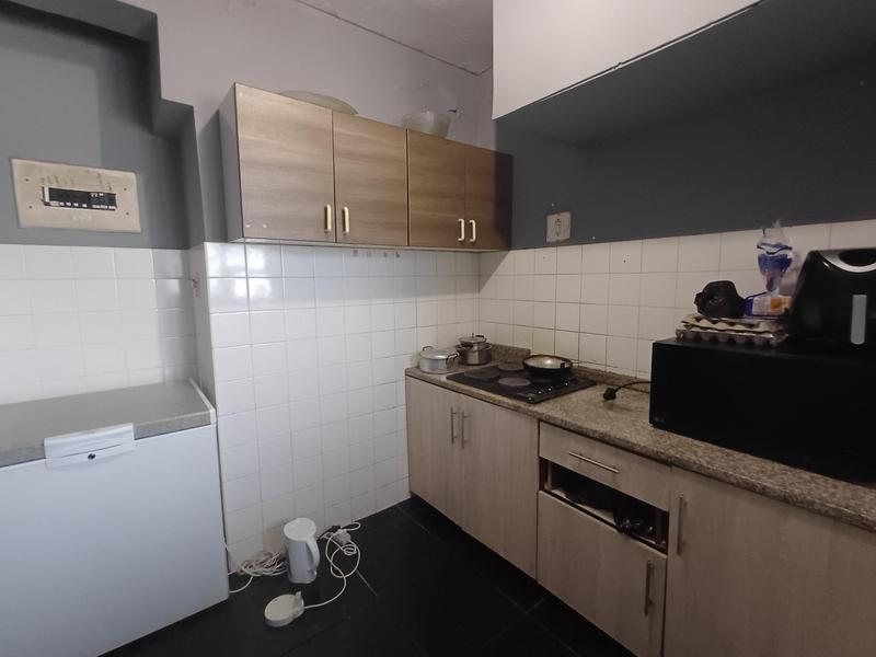 1 Bedroom Property for Sale in Victoria Embankment KwaZulu-Natal