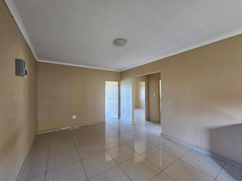 To Let 3 Bedroom Property for Rent in Lotusville KwaZulu-Natal