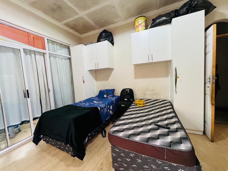 To Let 1 Bedroom Property for Rent in Berea KwaZulu-Natal