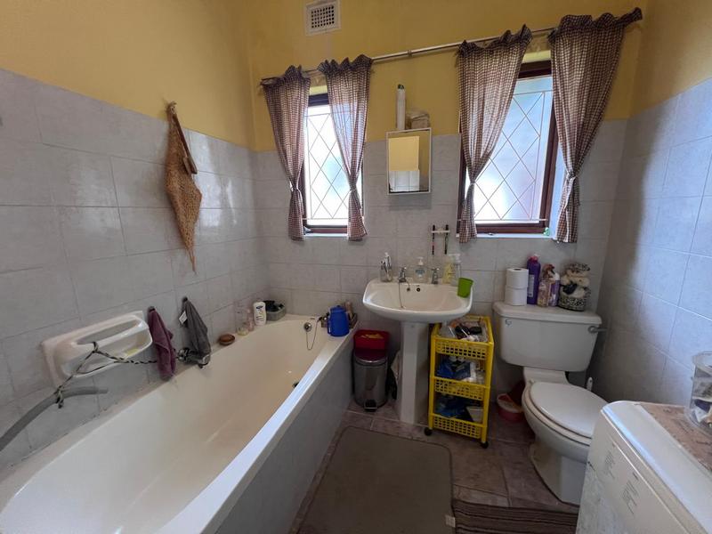 4 Bedroom Property for Sale in Margate KwaZulu-Natal