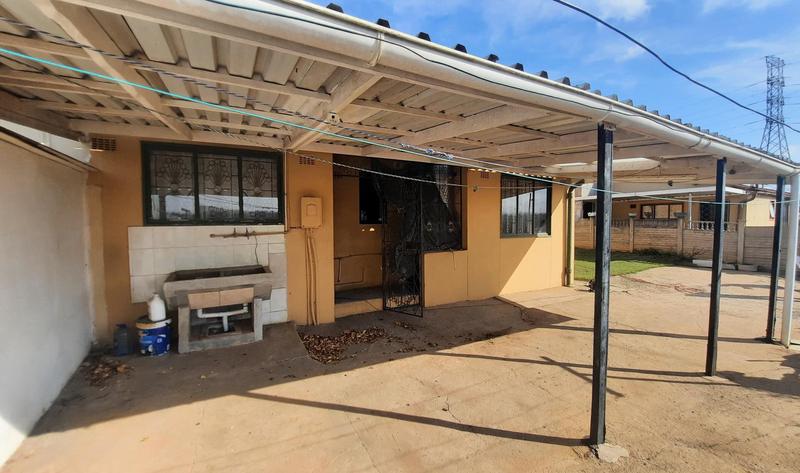 To Let 3 Bedroom Property for Rent in Clayfield KwaZulu-Natal